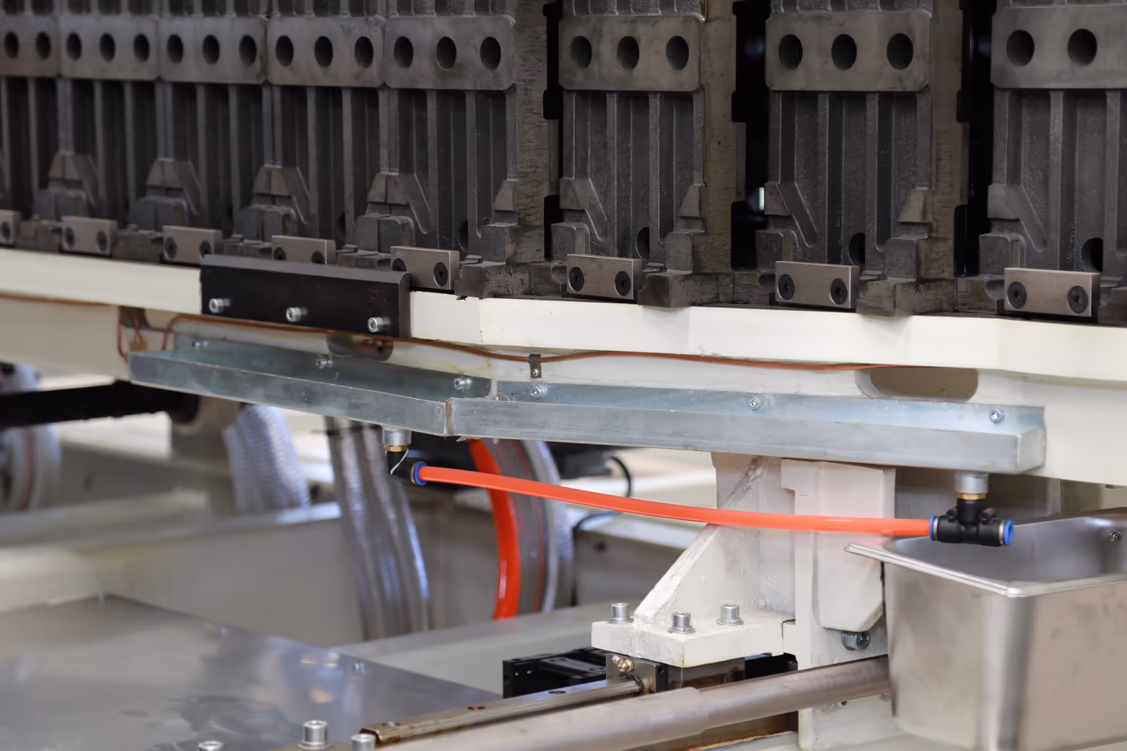 Extruder - Suba machinery corrugated pipe extrusion line includes automatic feeding system and hopper with drying function - 9